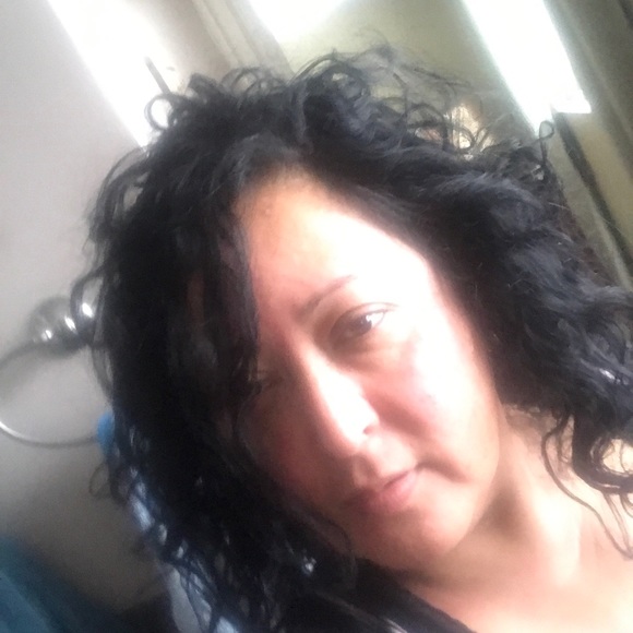 Meet your Posher, Tanya - Picture 1 of 1